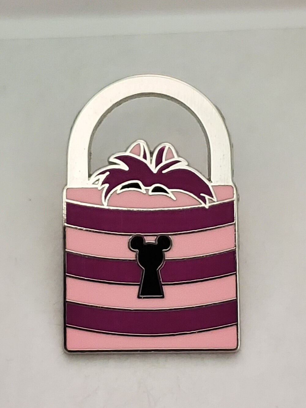 Disney Pin Trading Cheshire Cat Character Pad Lock Limited Release Pin